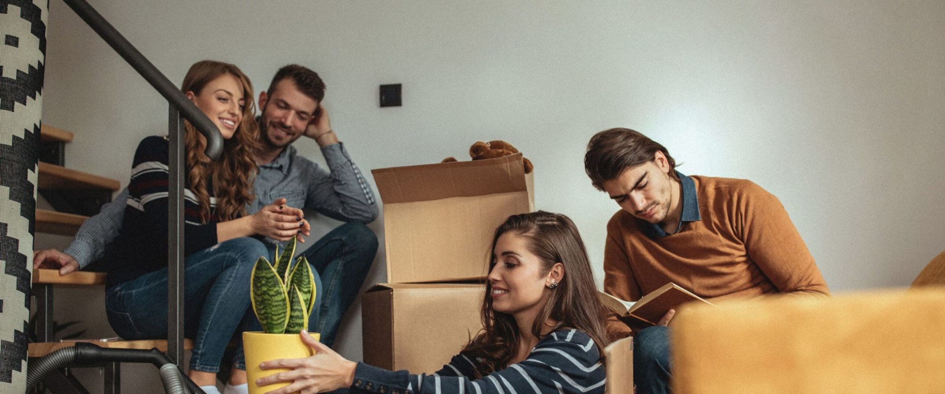 What is the difference between coliving and boarding house?